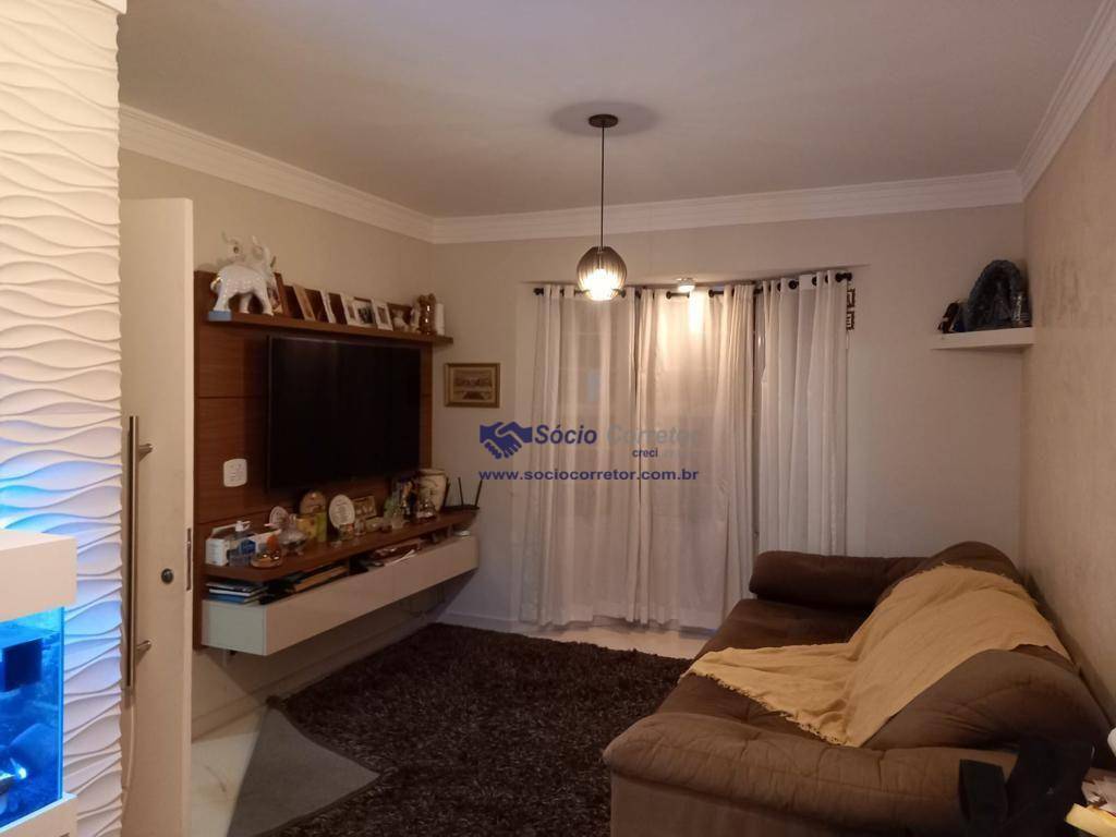 Sobrado à venda com 3 quartos, 120m² - Foto 1