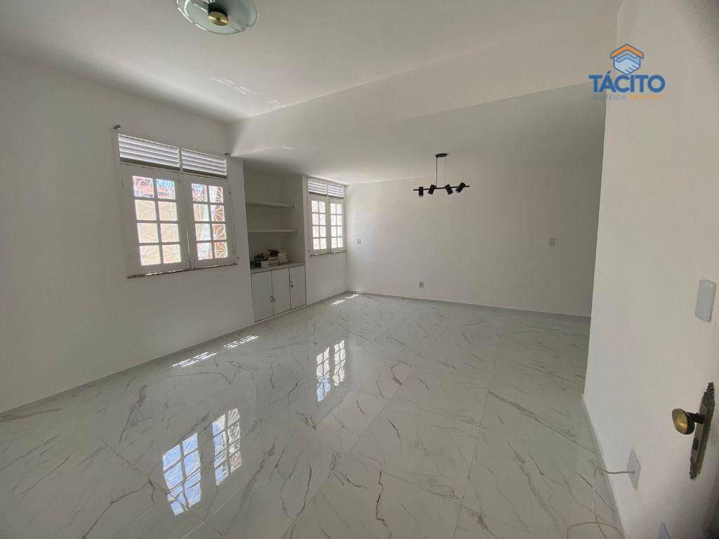 Casa à venda com 3 quartos, 115m² - Foto 3