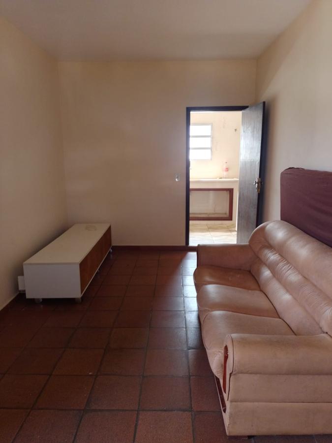 Apartamento à venda com 2 quartos, 70m² - Foto 3