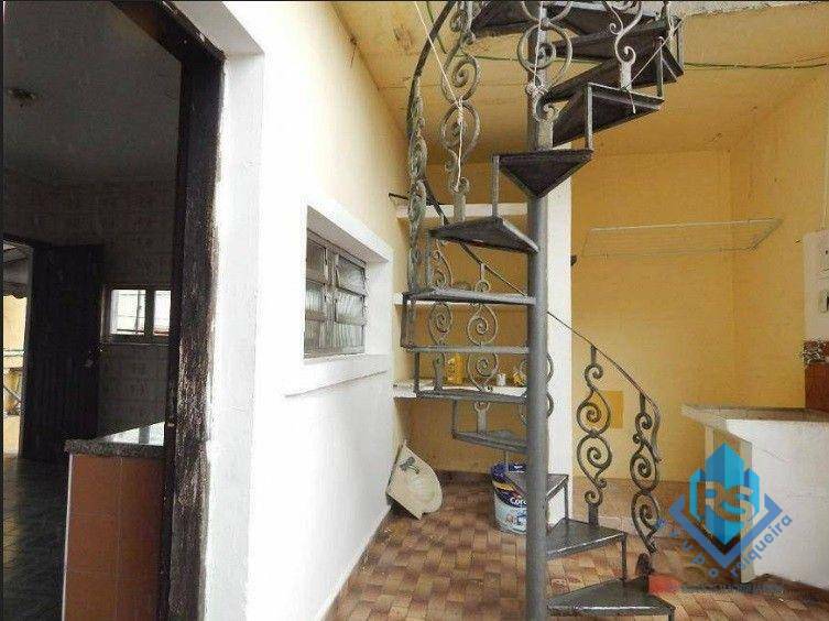 Sobrado à venda e aluguel com 3 quartos, 160m² - Foto 3