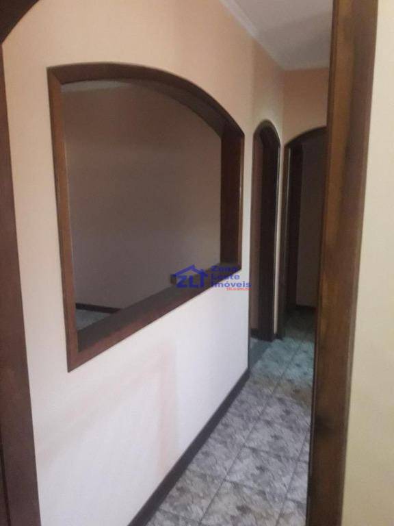 Sobrado à venda com 3 quartos, 200m² - Foto 11