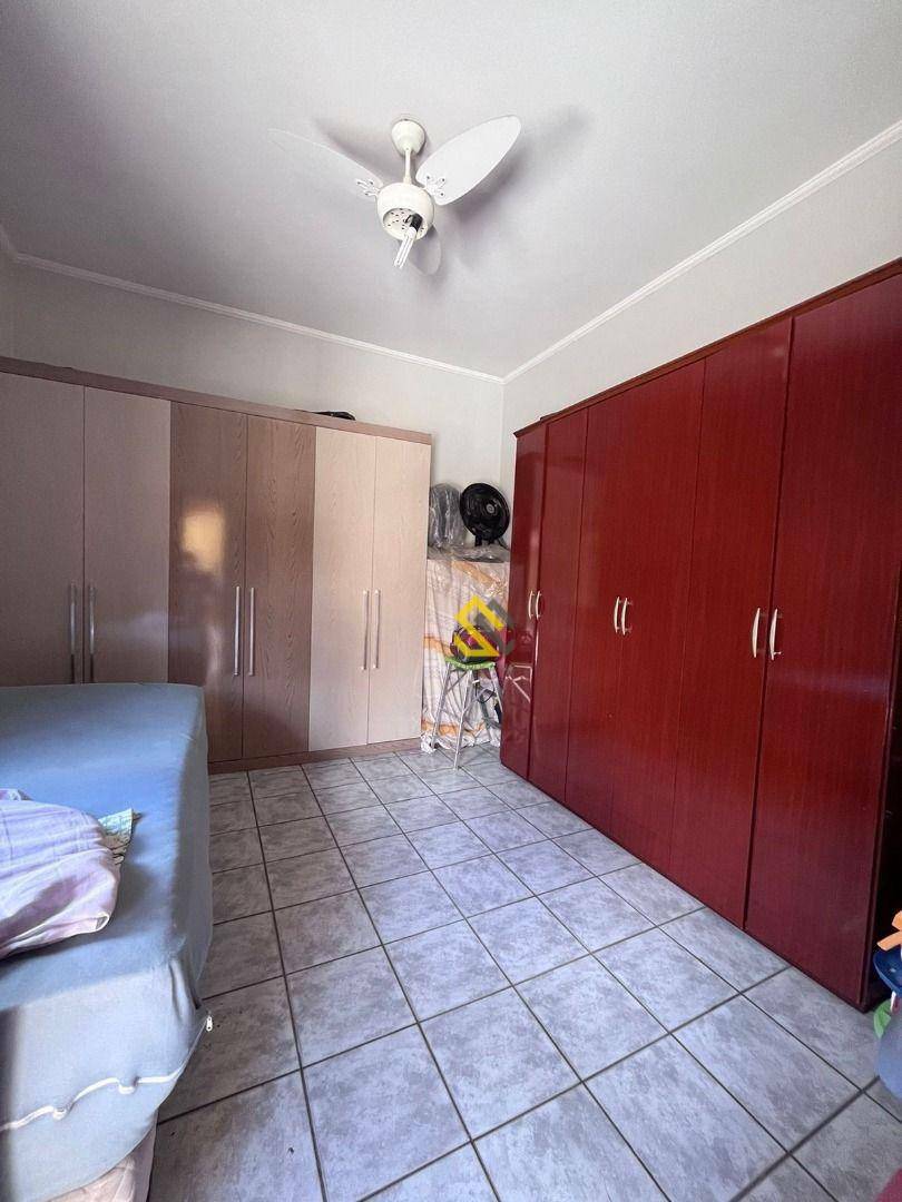 Casa à venda com 3 quartos, 200m² - Foto 31