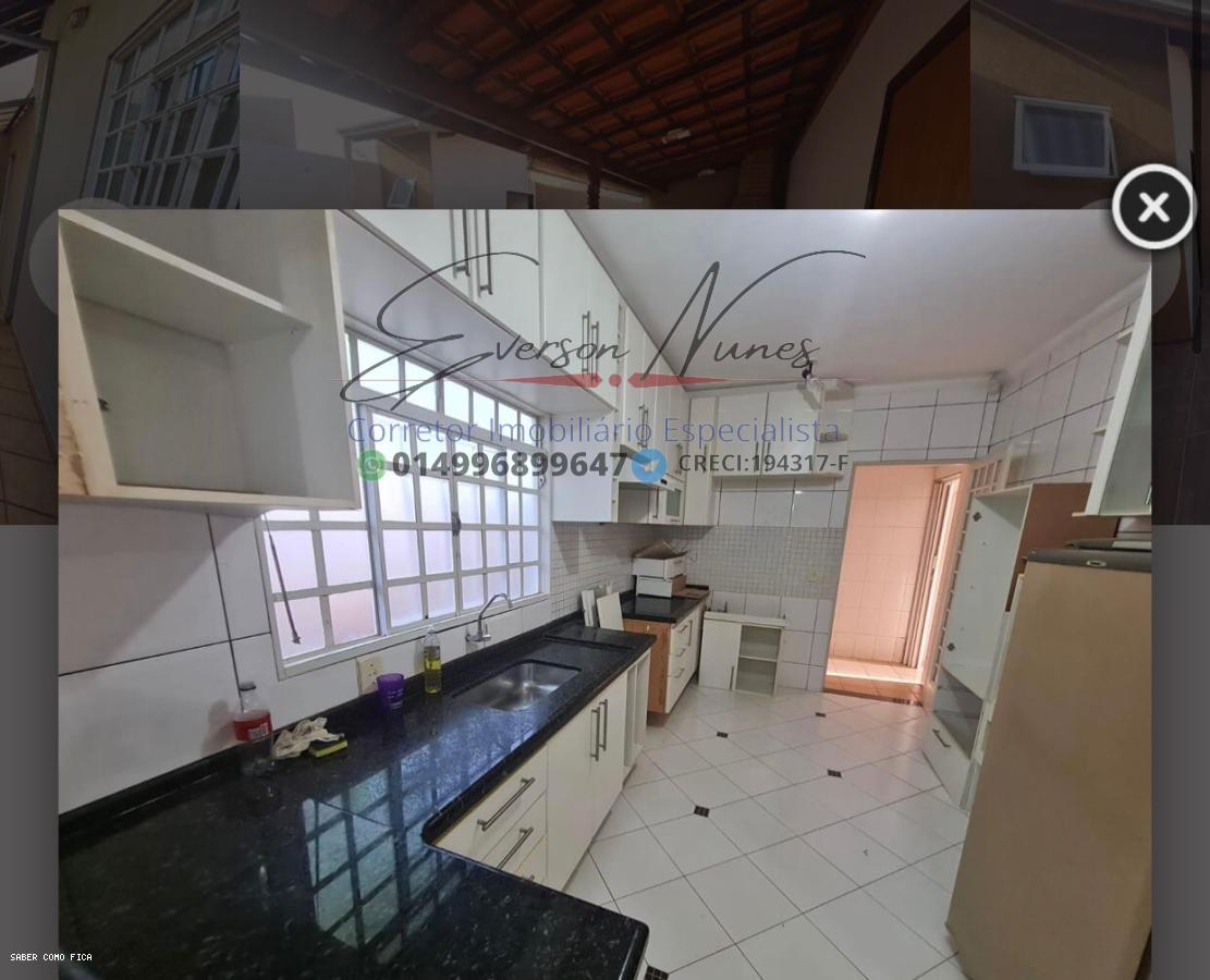 Casa à venda com 3 quartos, 300m² - Foto 3