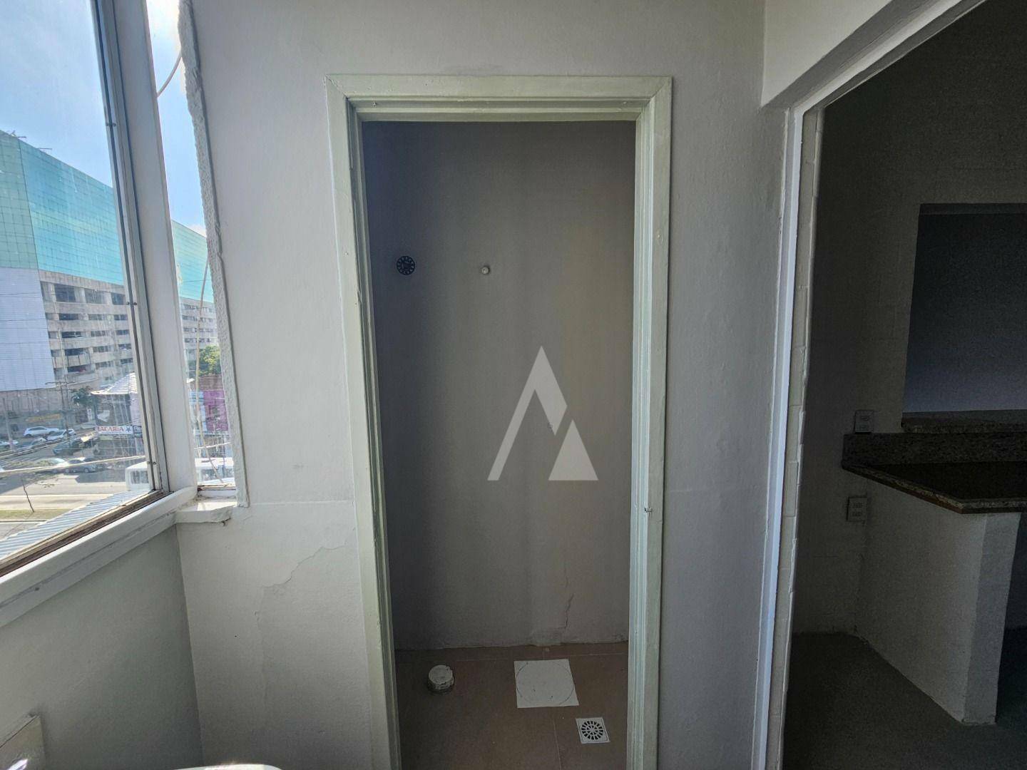 Apartamento para alugar com 2 quartos, 75m² - Foto 18
