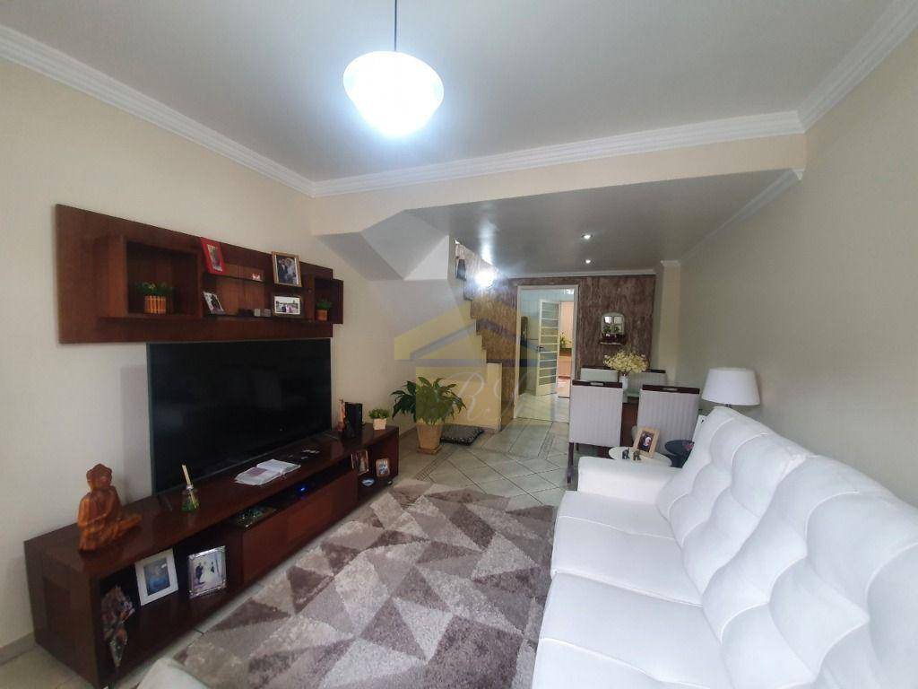 Sobrado à venda com 4 quartos, 120M2 - Foto 1