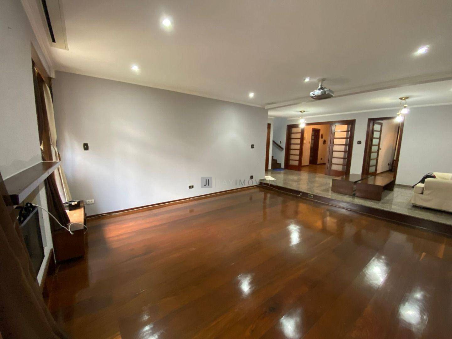 Sobrado à venda com 4 quartos, 340m² - Foto 10