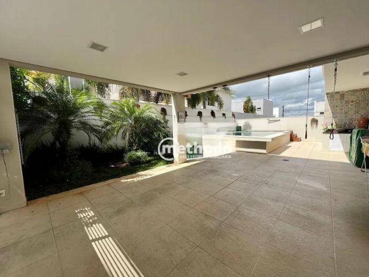 Casa à venda com 3 quartos, 212m² - Foto 10