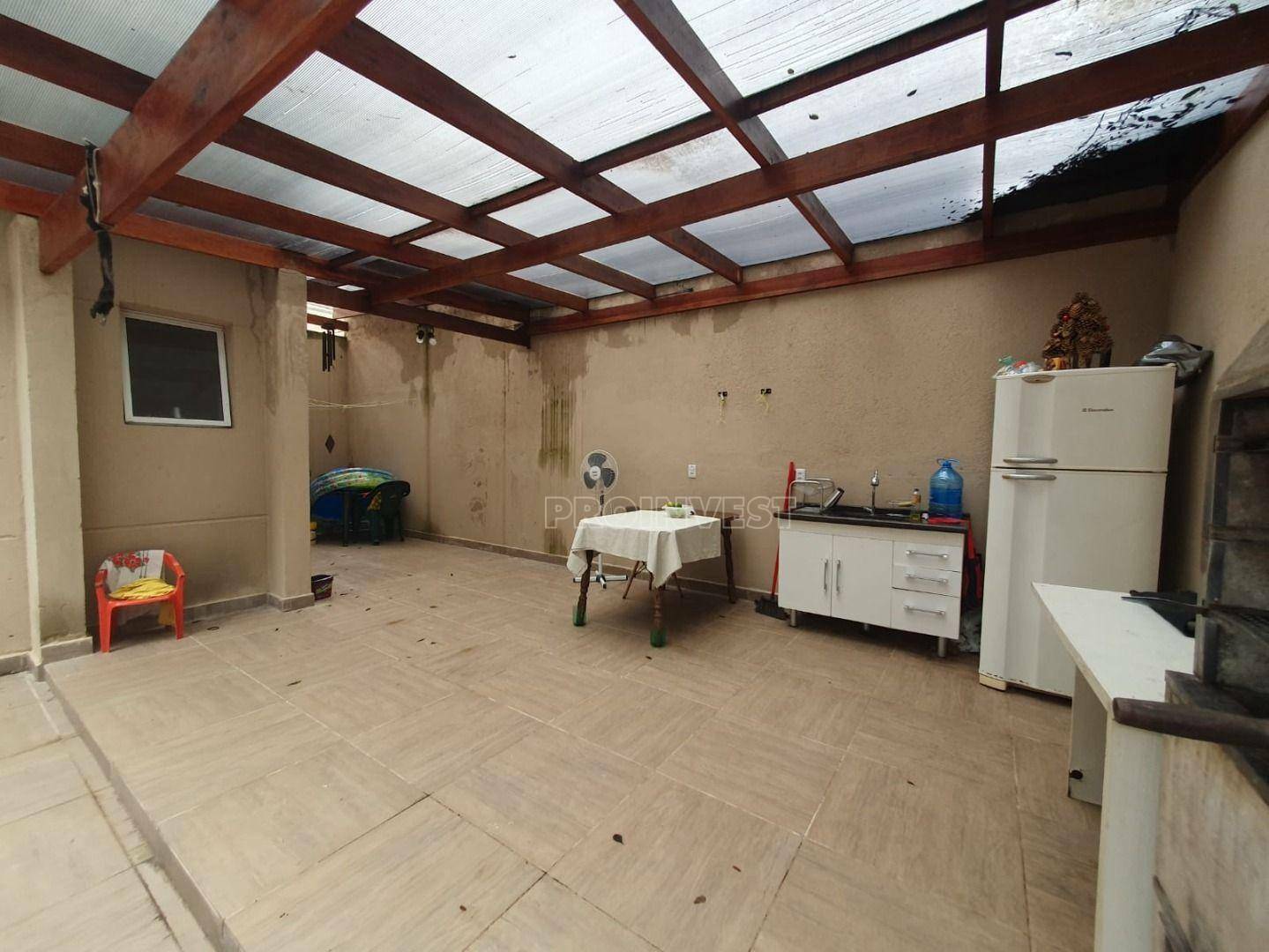 Casa de Condomínio à venda com 3 quartos, 210m² - Foto 31