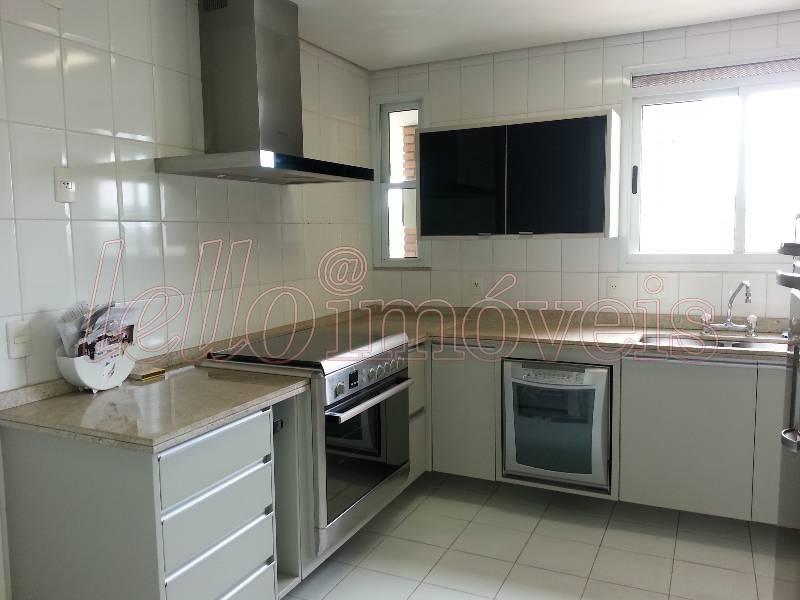 Apartamento para alugar com 4 quartos, 240m² - Foto 18