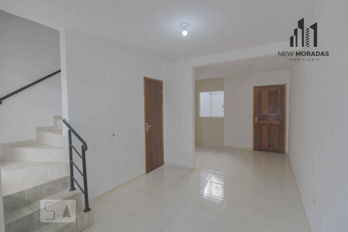 Casa à venda com 3 quartos, 72m² - Foto 2