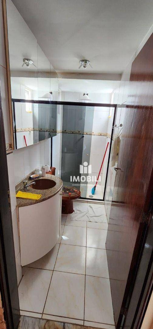 Apartamento à venda com 2 quartos, 67m² - Foto 5