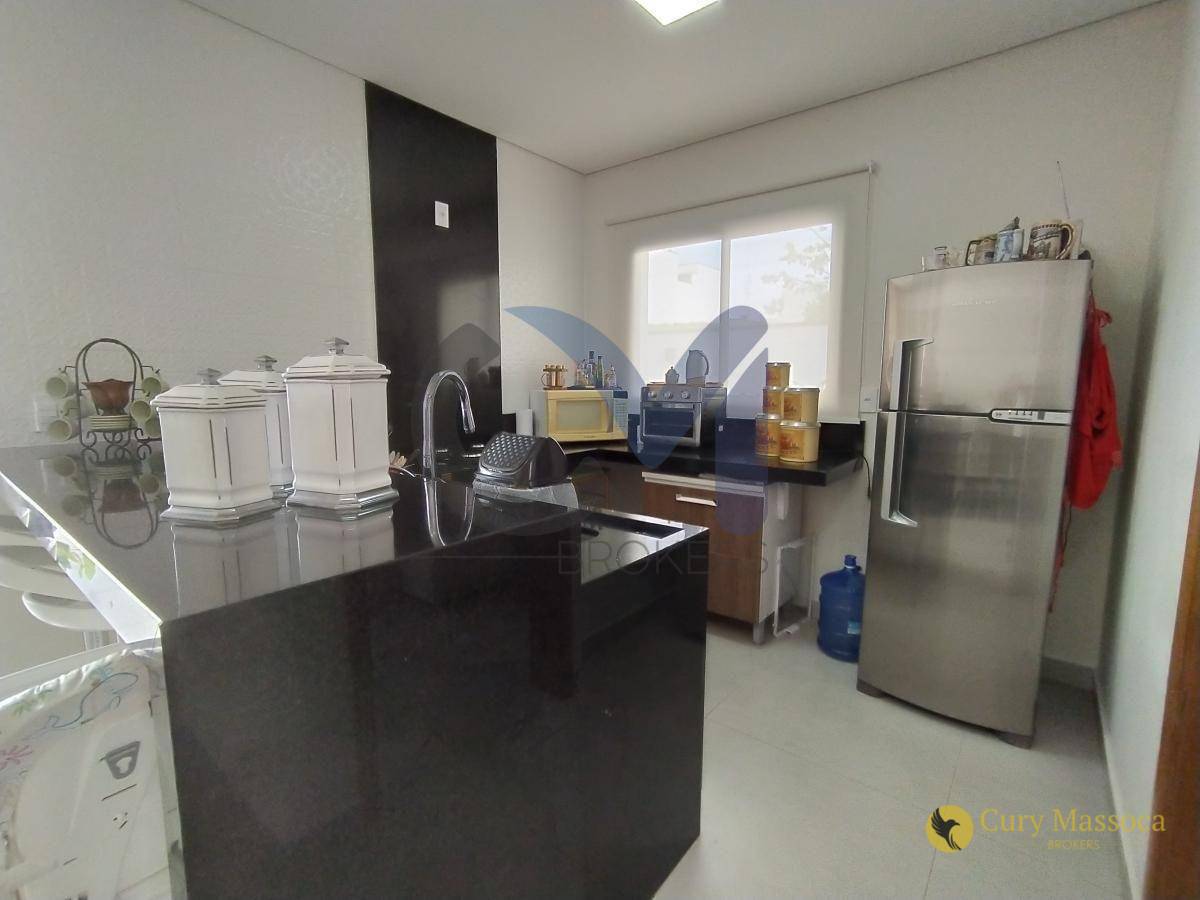 Casa à venda com 3 quartos, 200m² - Foto 15