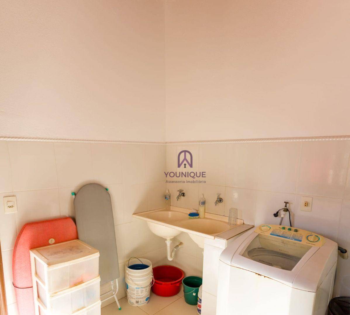 Casa à venda com 3 quartos, 219m² - Foto 10