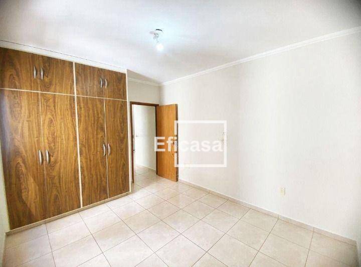 Apartamento à venda com 1 quarto, 40m² - Foto 3