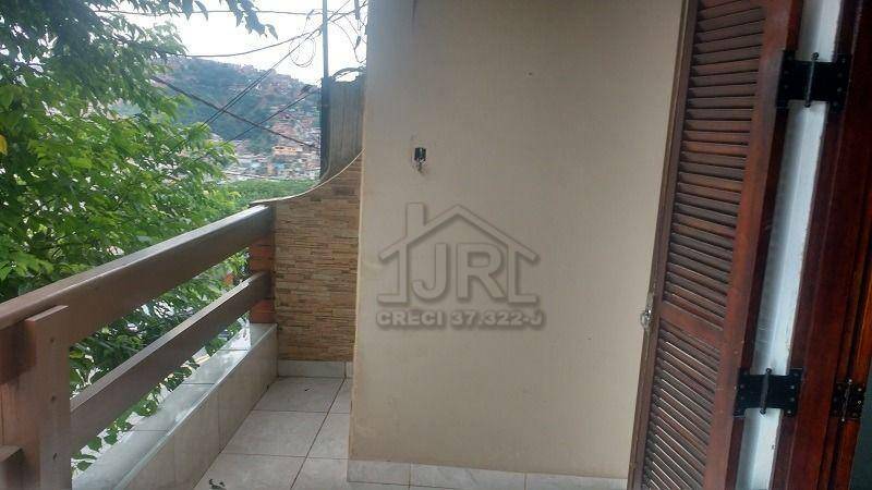 Casa à venda com 3 quartos, 125m² - Foto 3