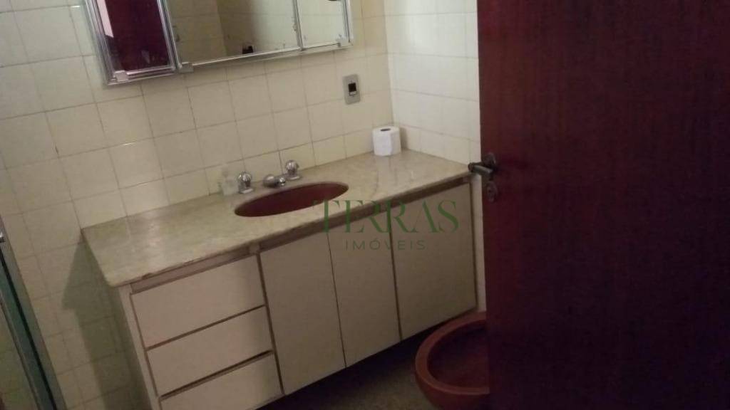 Chácara à venda com 4 quartos, 650m² - Foto 28