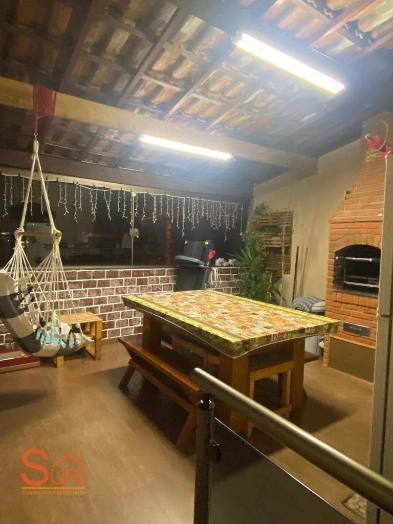 Sobrado à venda com 2 quartos, 130m² - Foto 2