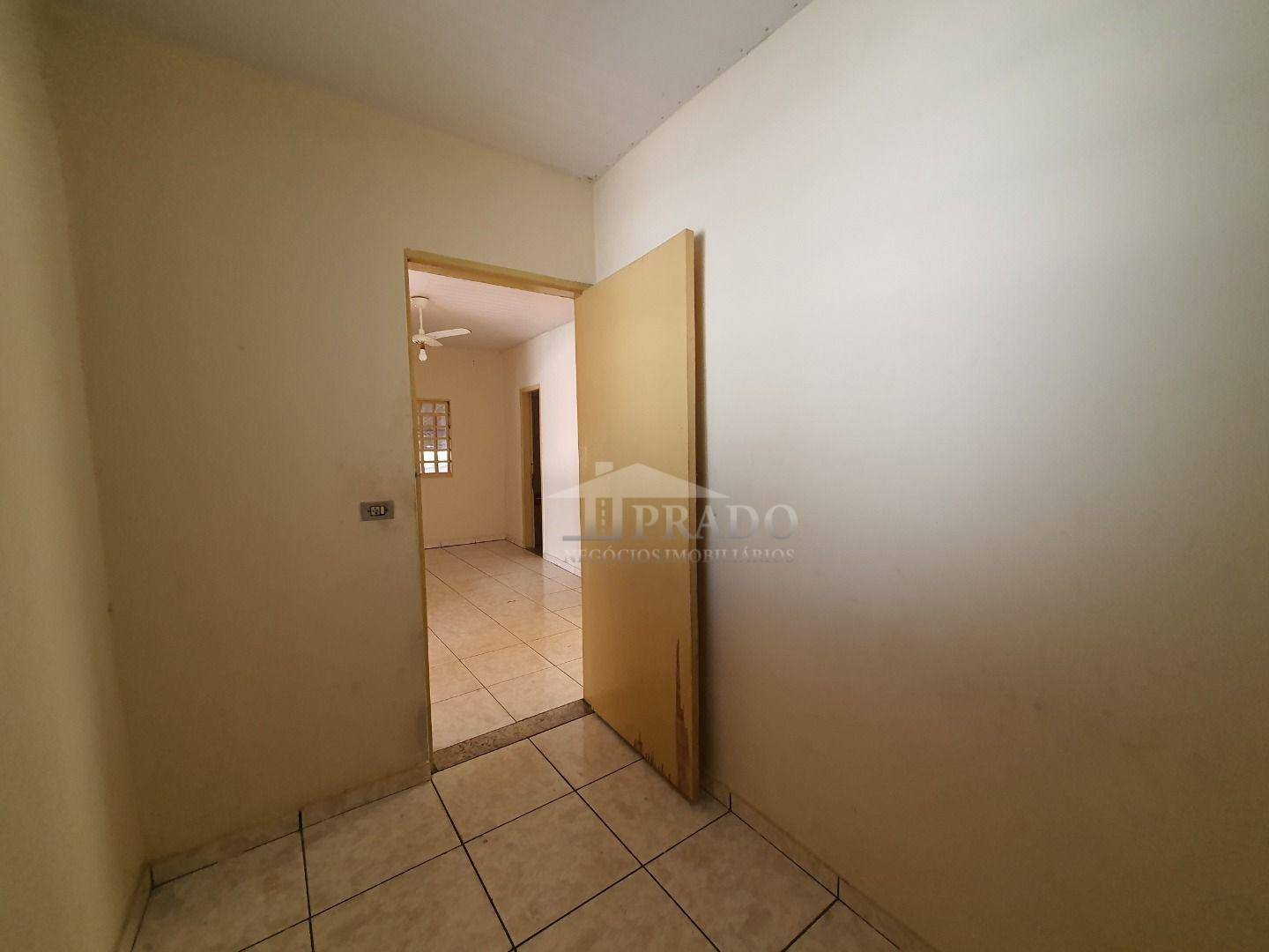 Casa à venda com 4 quartos, 200m² - Foto 18