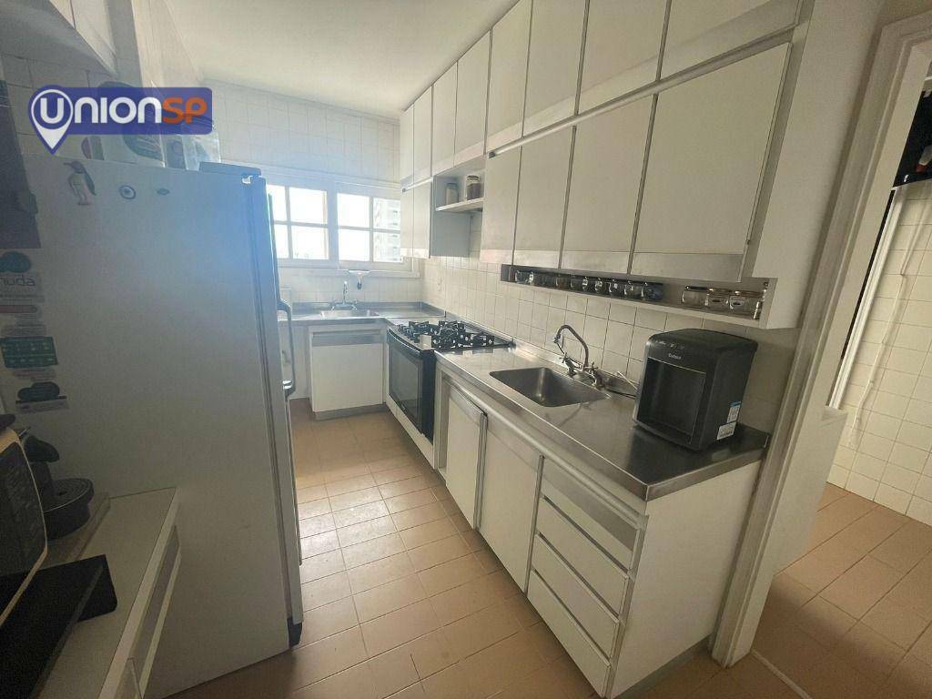 Apartamento à venda com 4 quartos, 210m² - Foto 8