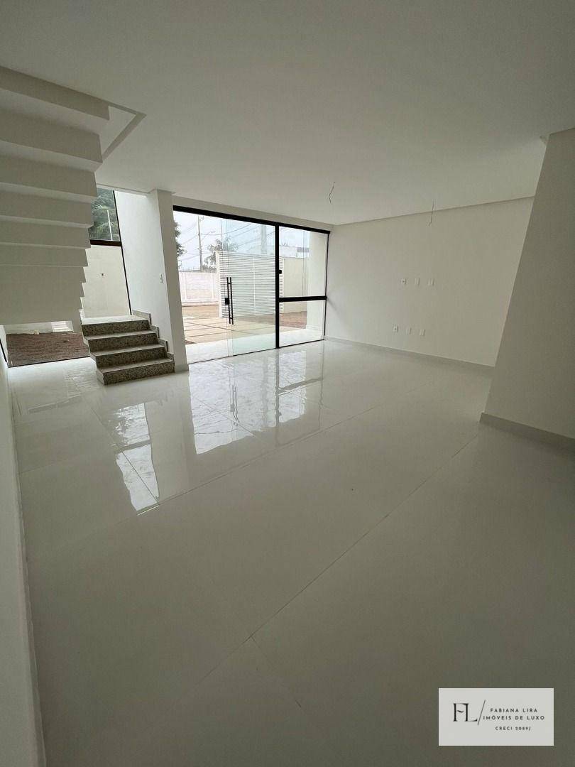 Casa à venda com 4 quartos, 152m² - Foto 10