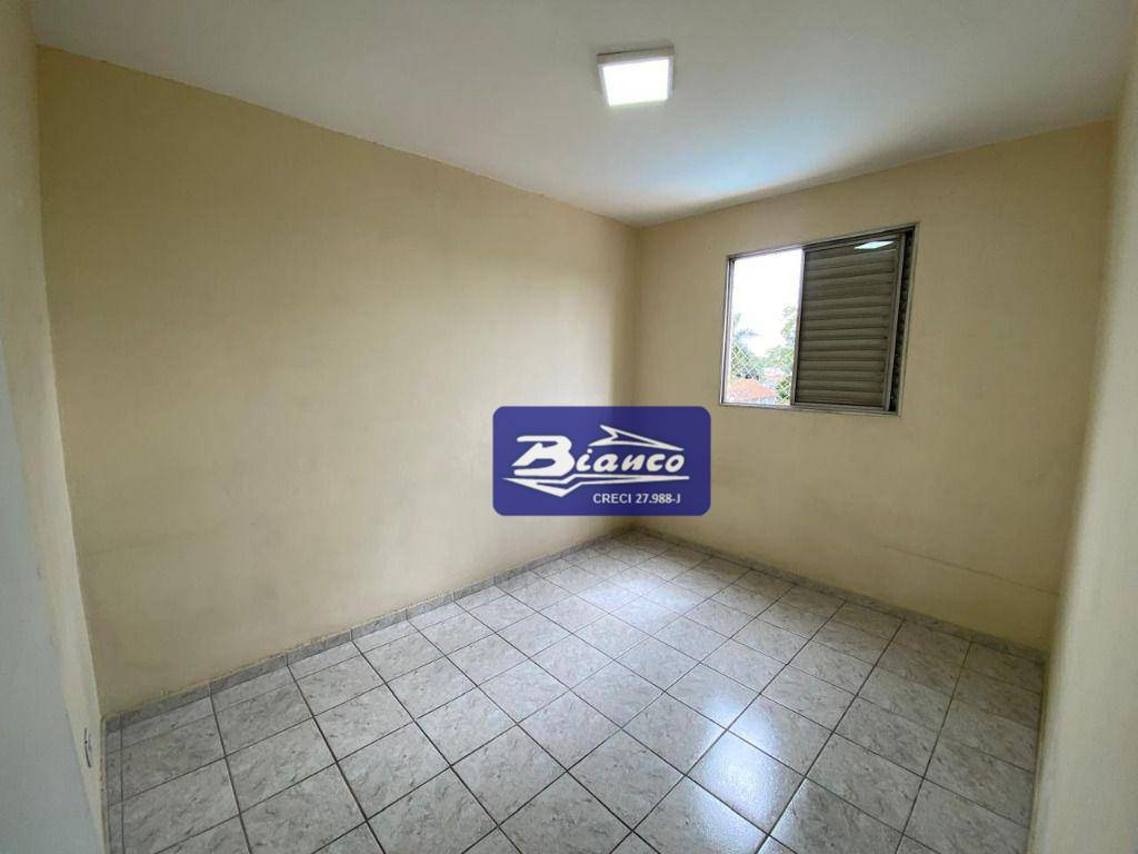 Apartamento para alugar com 2 quartos, 65m² - Foto 8