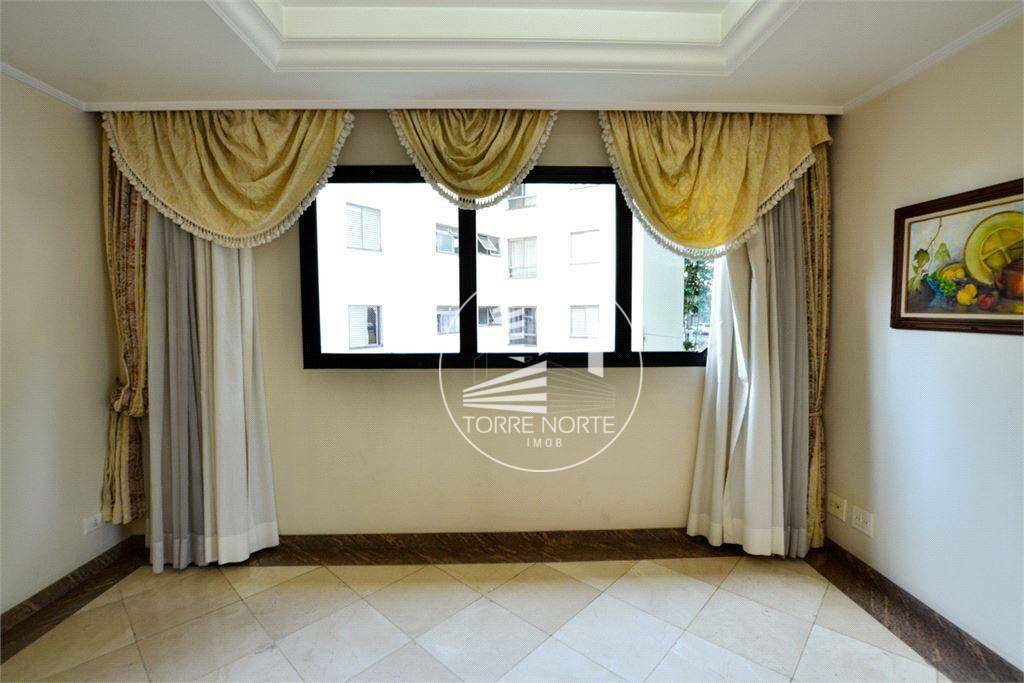 Apartamento à venda com 4 quartos, 220m² - Foto 11