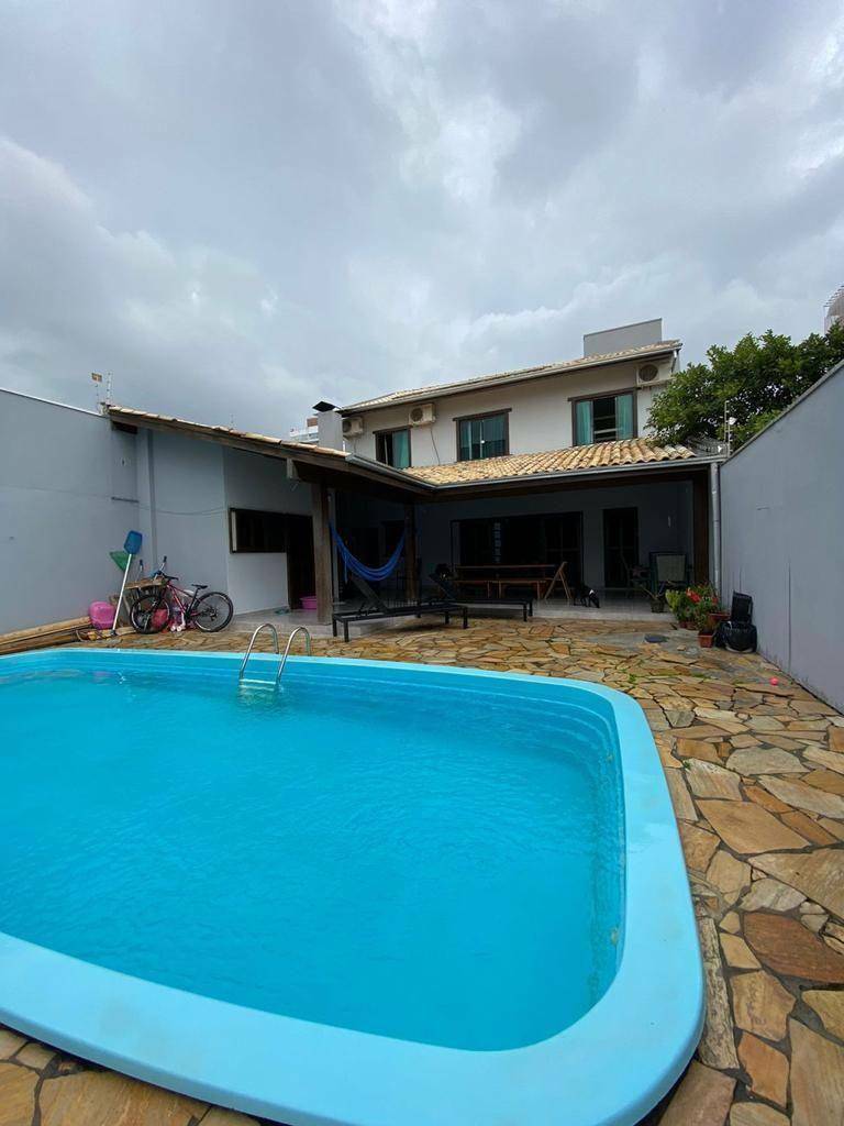 Casa de Condomínio à venda com 4 quartos, 231m² - Foto 17