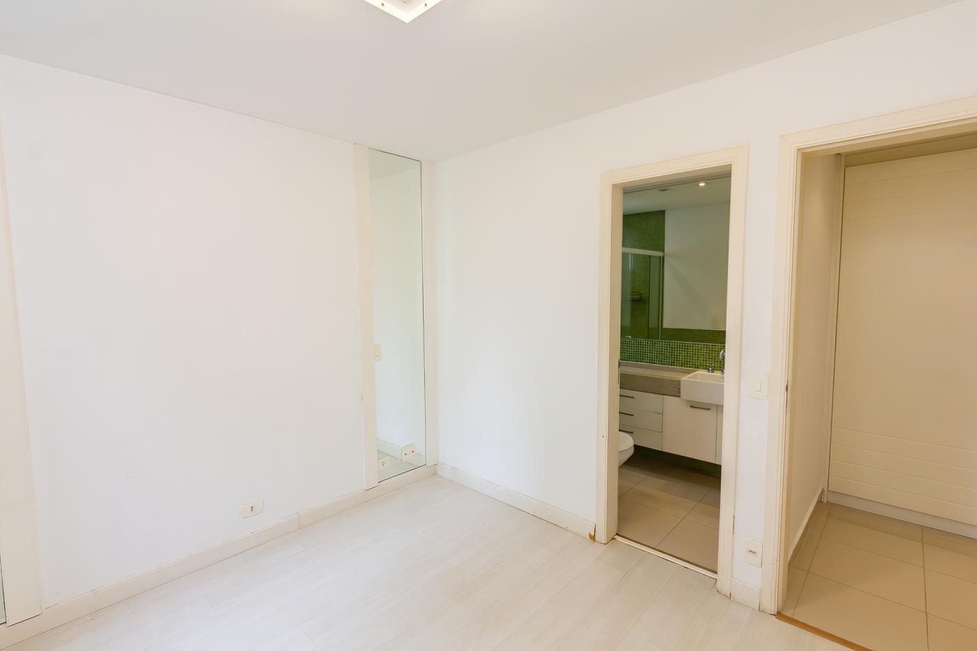 Apartamento para alugar com 2 quartos, 98m² - Foto 33