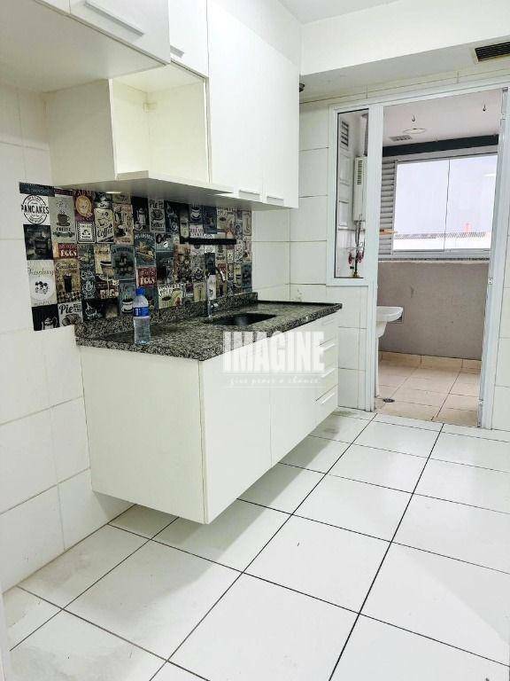 Apartamento à venda com 2 quartos, 55m² - Foto 4