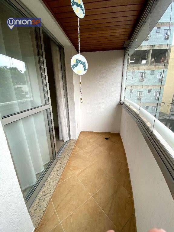 Apartamento à venda com 3 quartos, 96m² - Foto 8