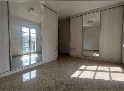 Sobrado à venda com 3 quartos, 200m² - Foto 2