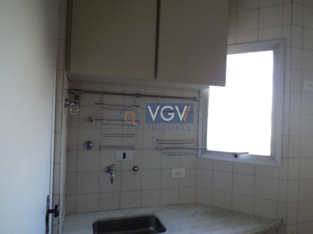 Apartamento à venda com 2 quartos, 65m² - Foto 1