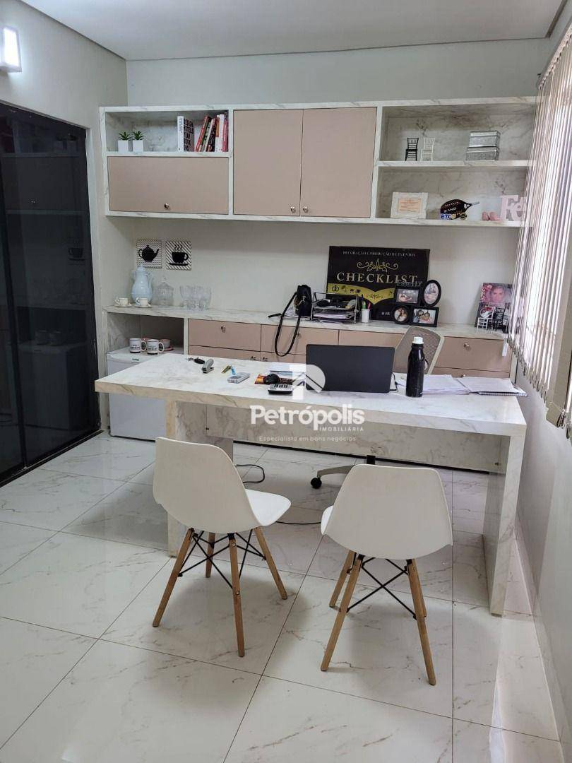 Casa à venda com 4 quartos, 220m² - Foto 9