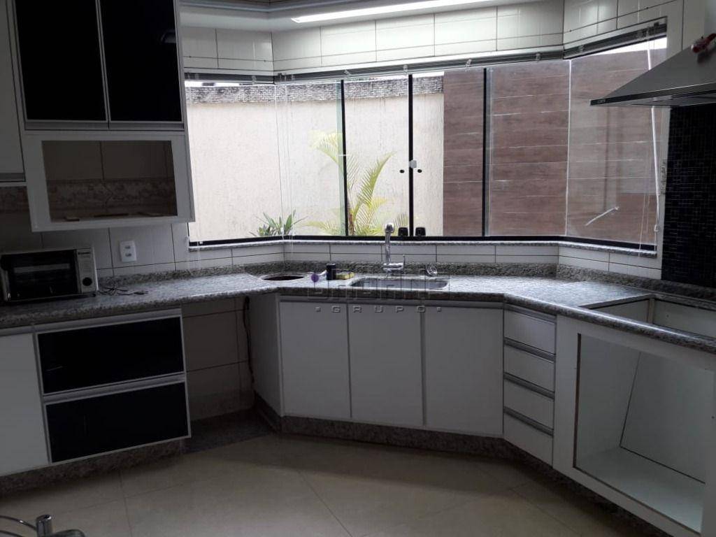 Sobrado à venda com 3 quartos, 320m² - Foto 1