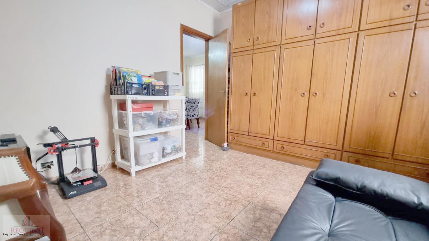 Casa à venda com 3 quartos, 230m² - Foto 11