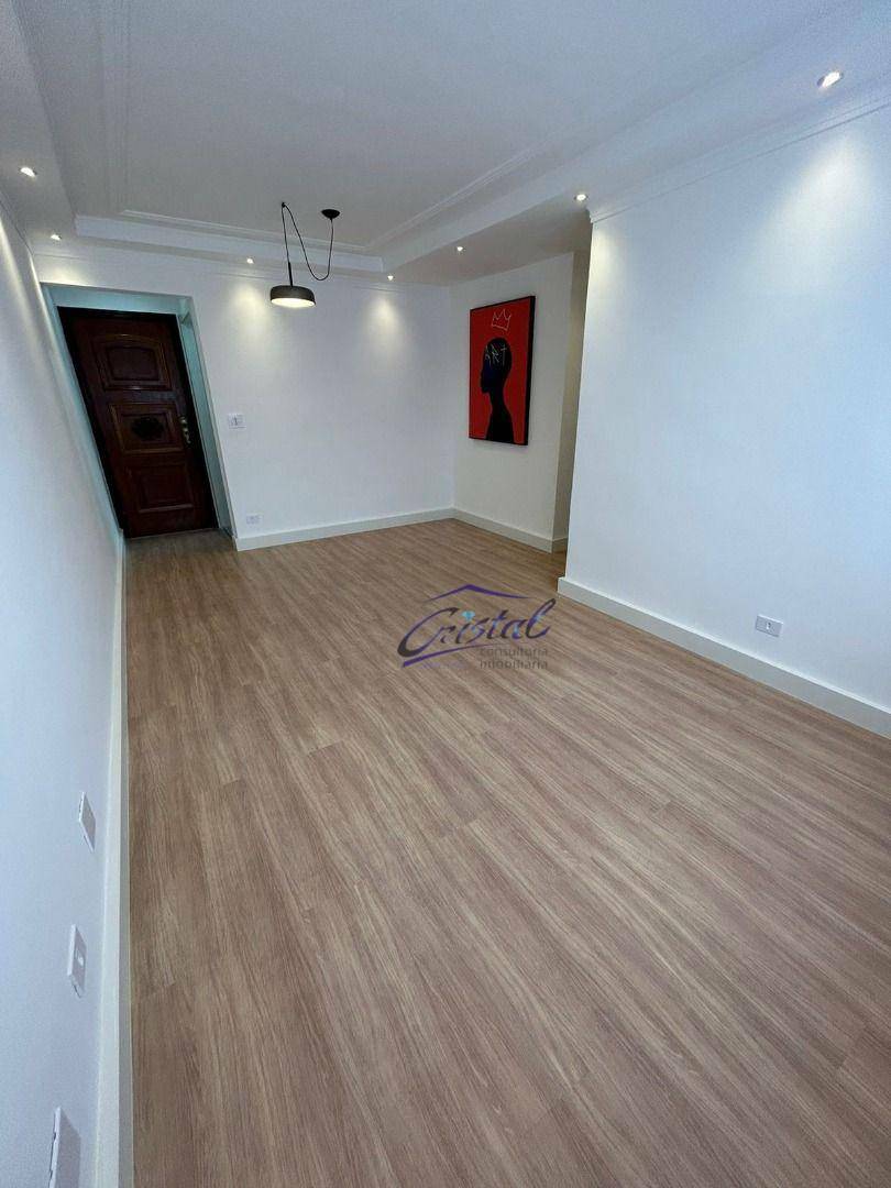 Apartamento à venda com 3 quartos, 70m² - Foto 4