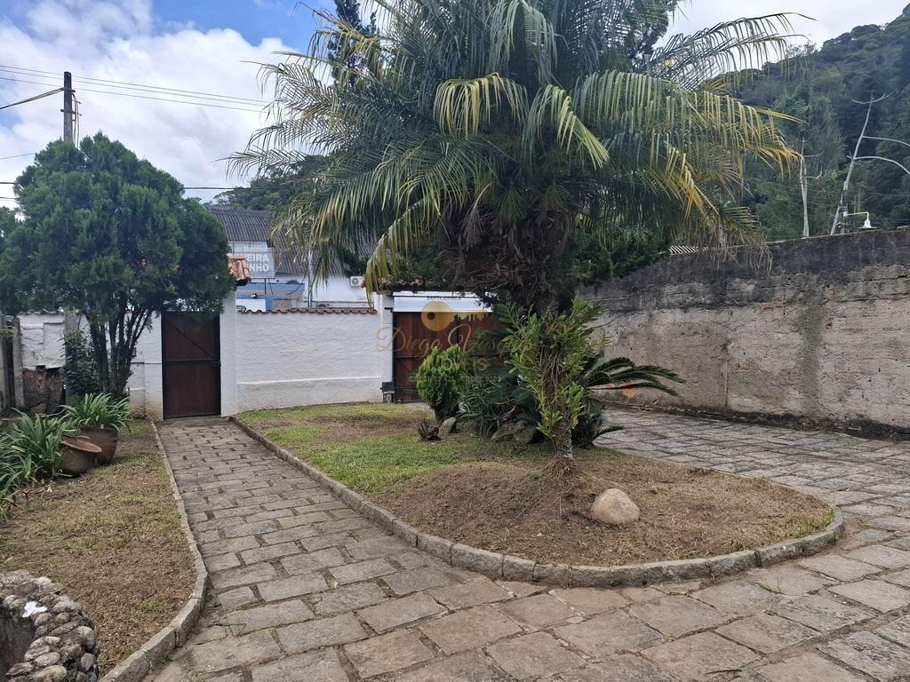 Casa à venda com 5 quartos, 800m² - Foto 2