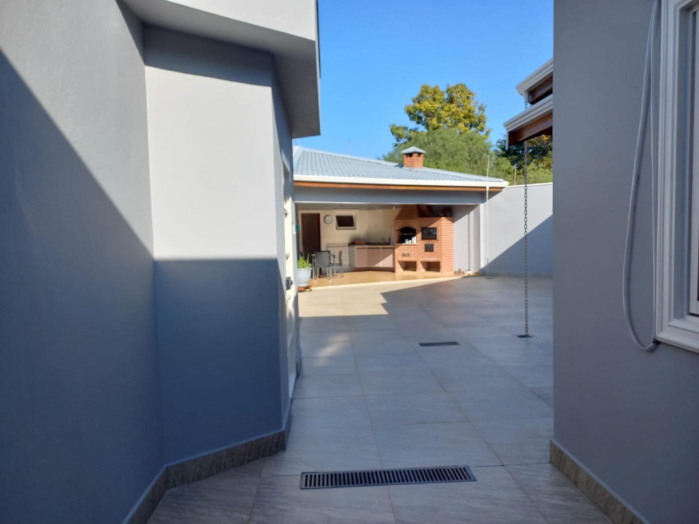 Casa à venda com 3 quartos, 236m² - Foto 25