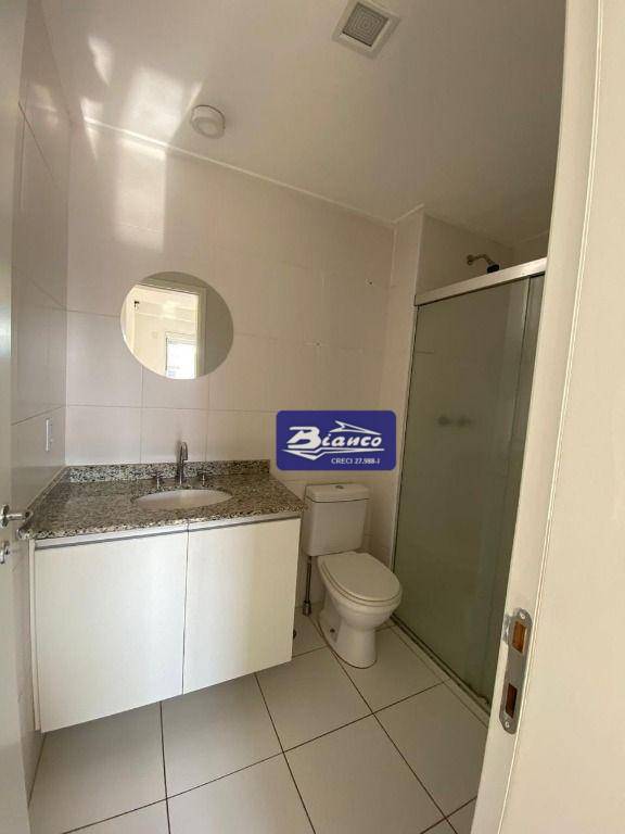 Apartamento para alugar com 2 quartos, 65m² - Foto 30