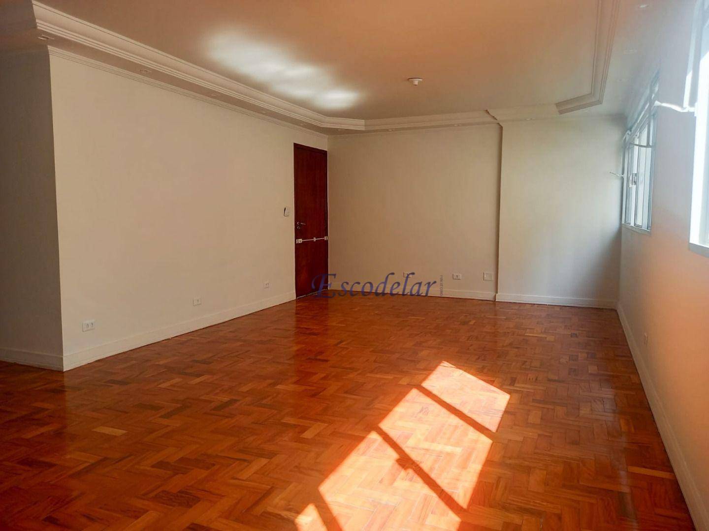 Apartamento à venda com 3 quartos, 155m² - Foto 2