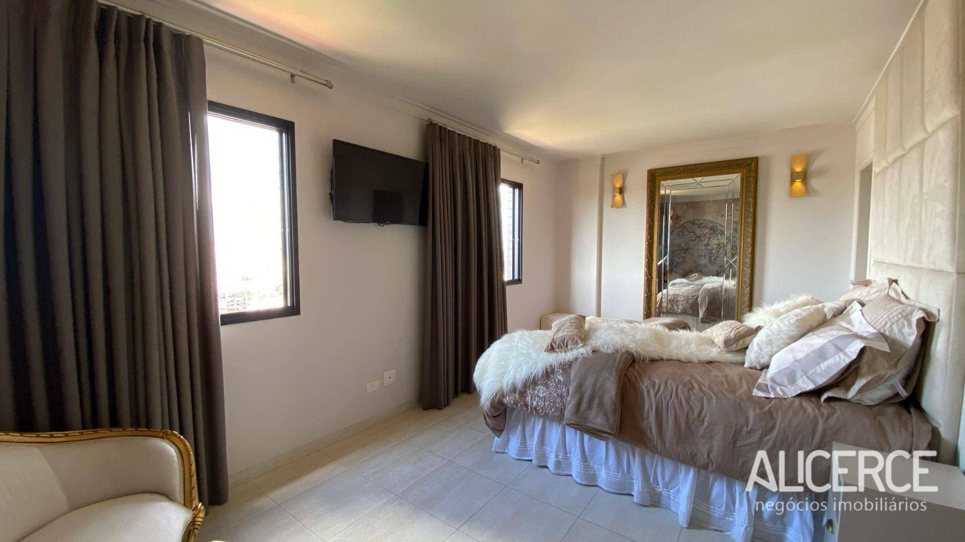 Apartamento à venda com 3 quartos, 237m² - Foto 23