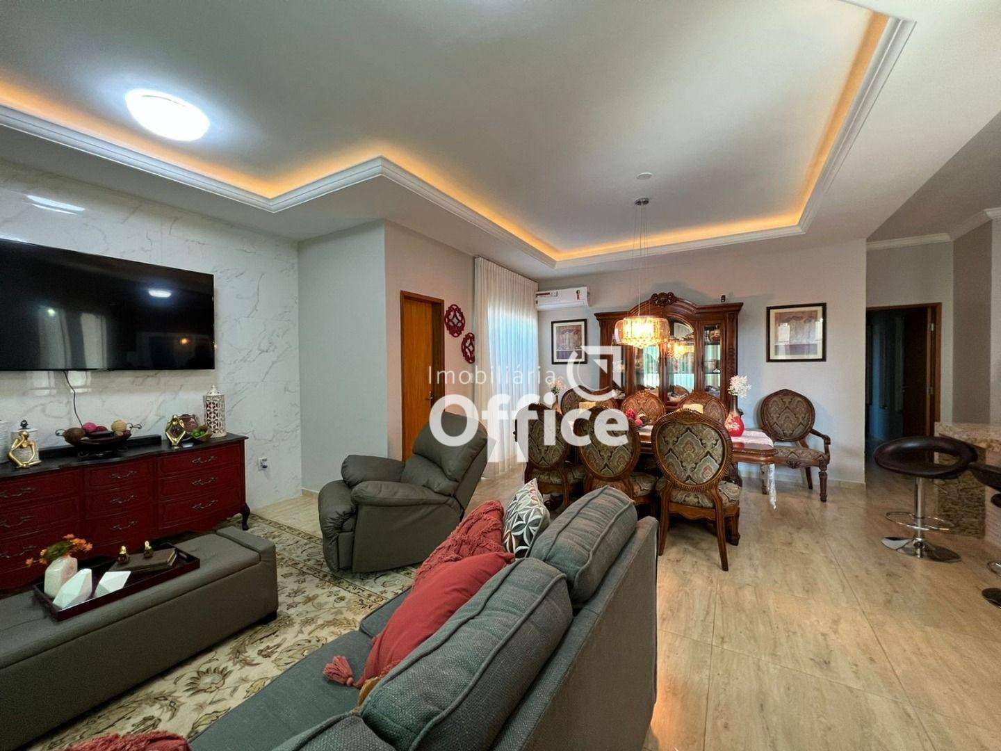 Casa à venda com 3 quartos, 236m² - Foto 3