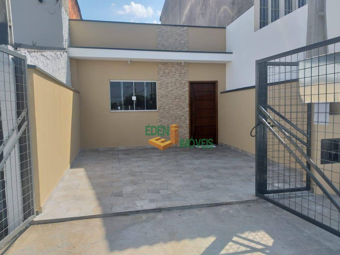 Casa à venda com 2 quartos, 80m² - Foto 1