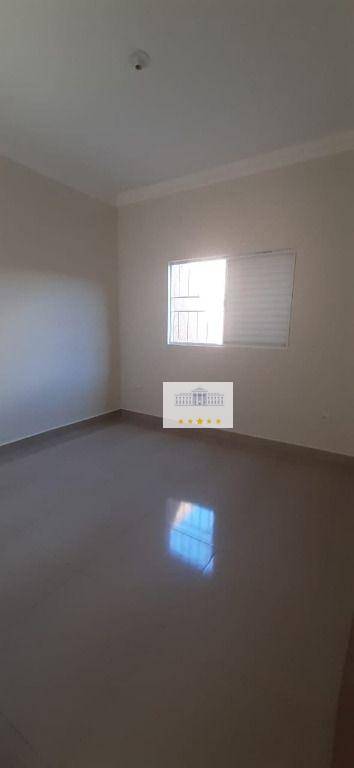 Casa à venda com 2 quartos, 69m² - Foto 7