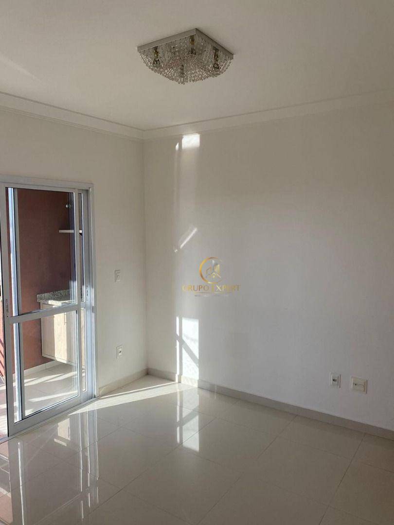 Apartamento à venda com 2 quartos, 69m² - Foto 2