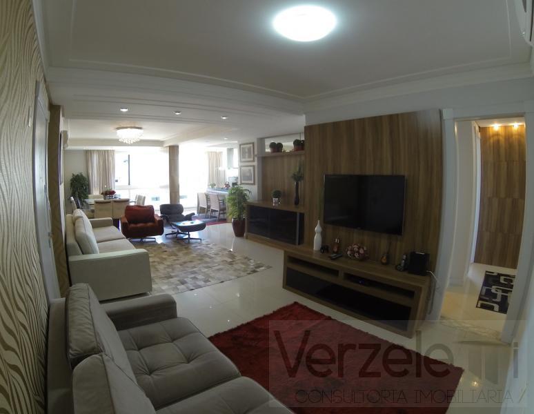 Apartamento à venda com 3 quartos, 140m² - Foto 10