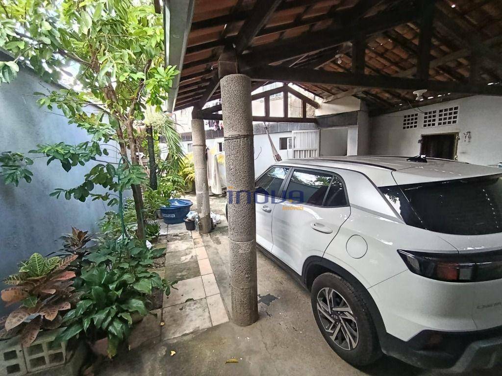 Casa à venda com 3 quartos, 413M2 - Foto 1