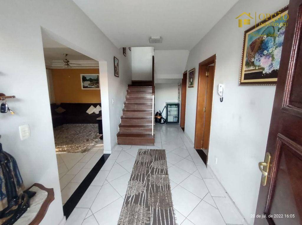 Casa à venda com 3 quartos, 230m² - Foto 4