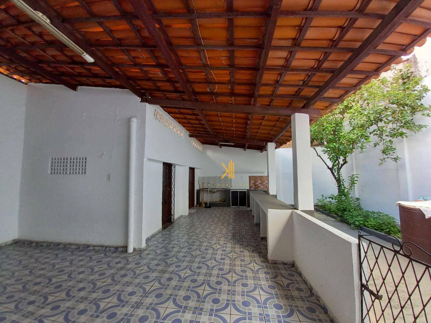 Casa à venda com 2 quartos, 170m² - Foto 12