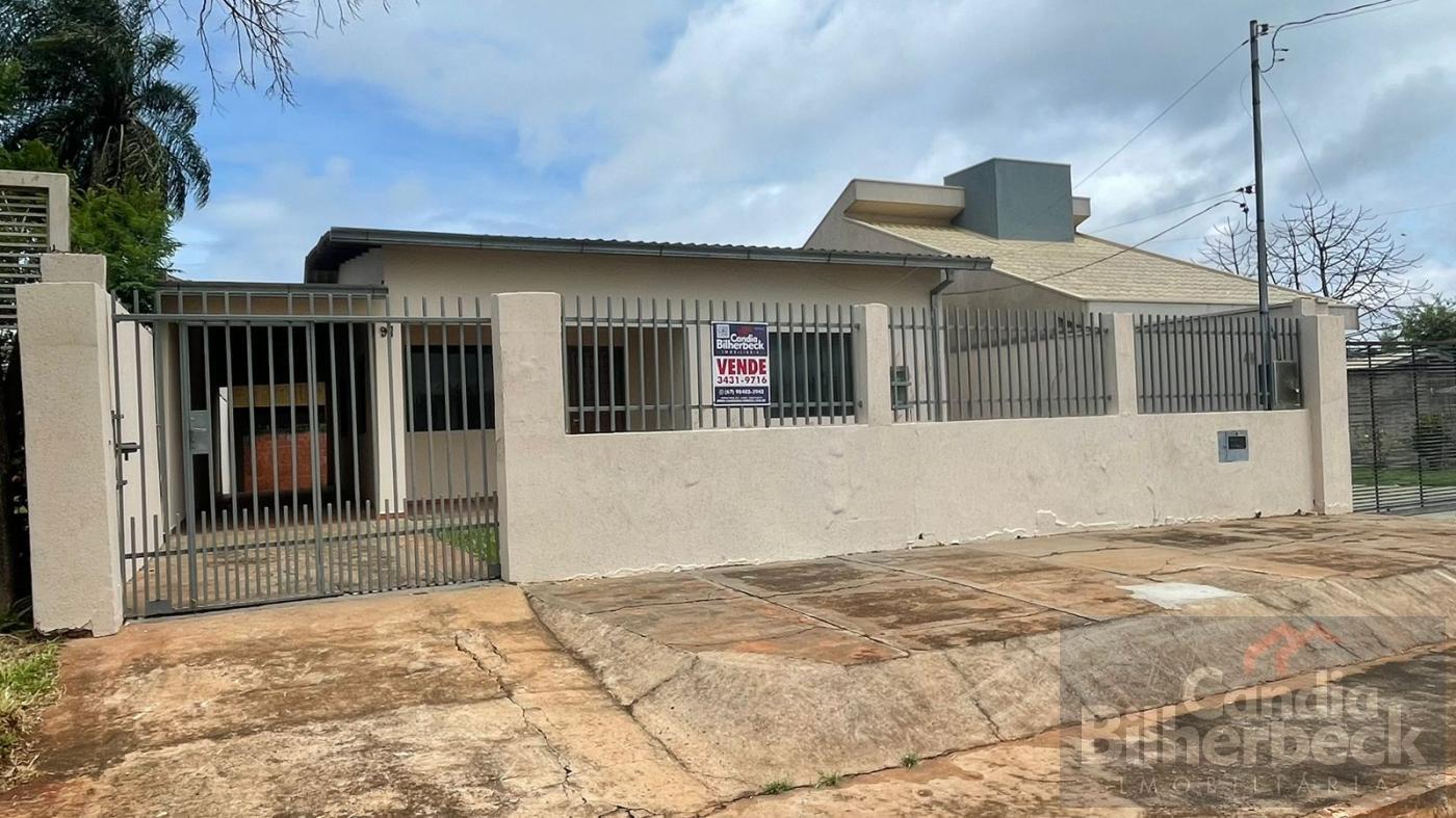 Casa à venda com 4 quartos, 360m² - Foto 1